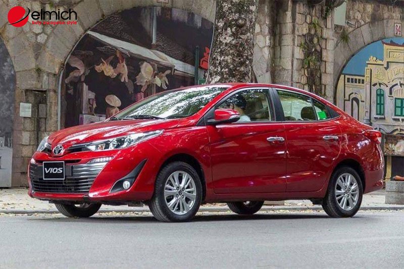 Hình 4: Xe màu đỏ tương sinh với người mệnh Thổ Hình 4: Xe màu đỏ tương sinh với người mệnh Thổ